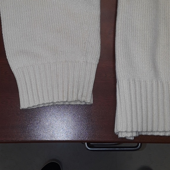 ๐ Polo Sweater - Picture 4 of 5